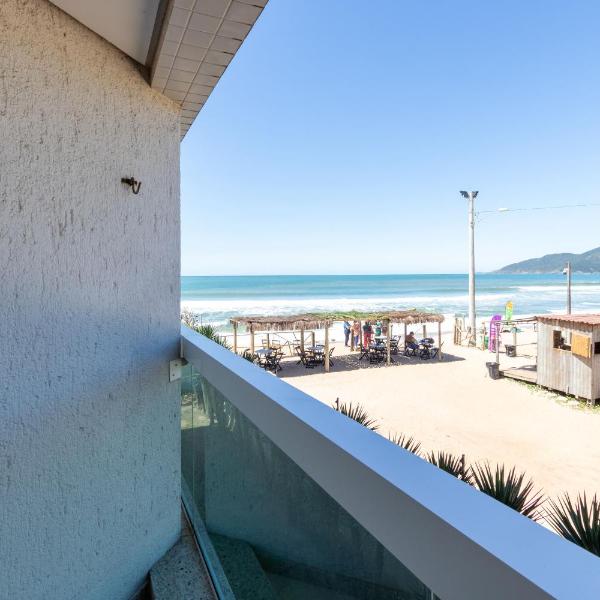 Apartamento com Vista Mar e Acesso a Praia YY4578
