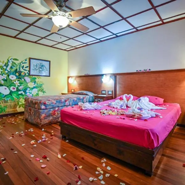 Lands in Love Hotel and Resort, hotel in Colonia Palmareña