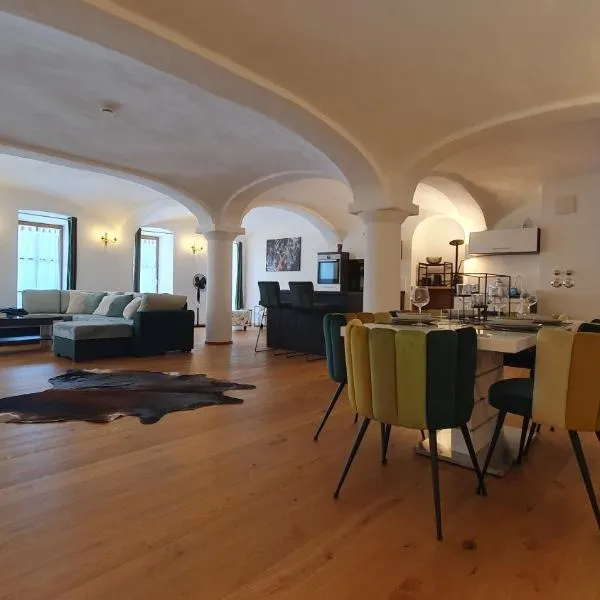 Ferienwohnung mit Alpenblick - Kufstein Suite am Simssee, khách sạn ở Stephanskirchen