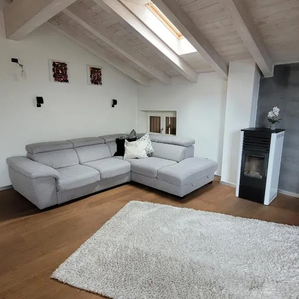 Casa Kamil, khách sạn ở Brusino