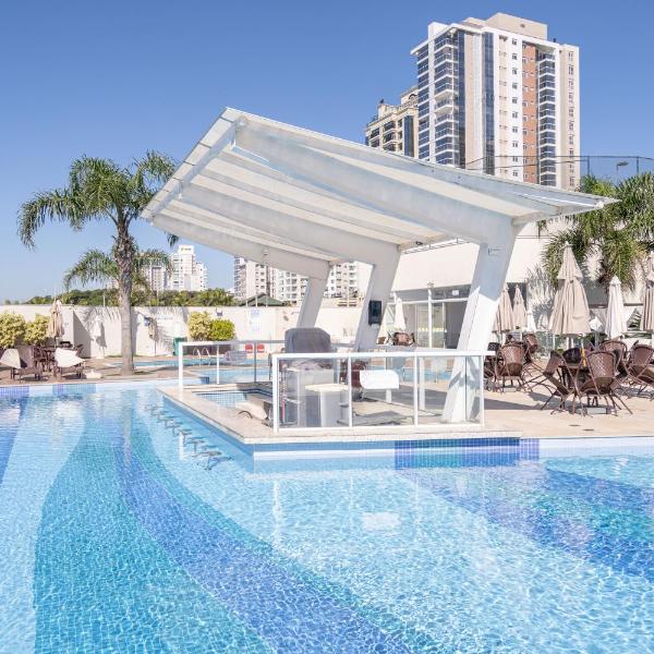 Apto Vista Mar Home Club Pé na Areia 3 Quartos Ares Condicionados Cozinha Completa Piscina Aquecida Jacuzzi Sauna Academia Quadra Playground Salão de Jogos 15min do Beto Carrero - Foto 4