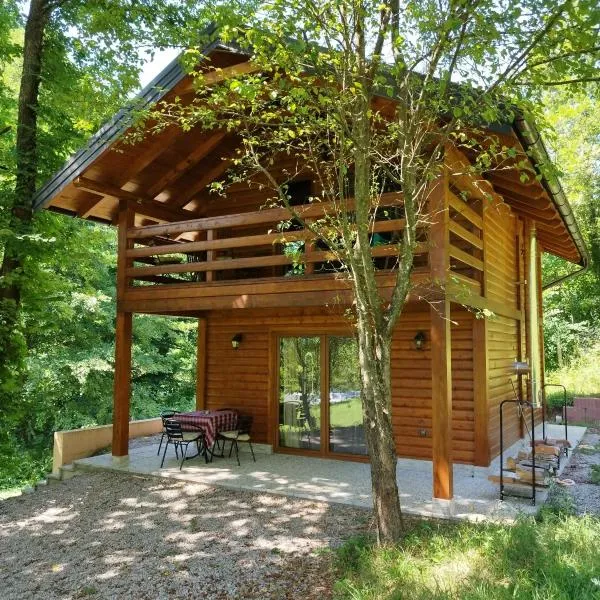 Kuća u šumi - Forest house near National park Una - Air Spa Lohovo, hotel v destinaci Bihać