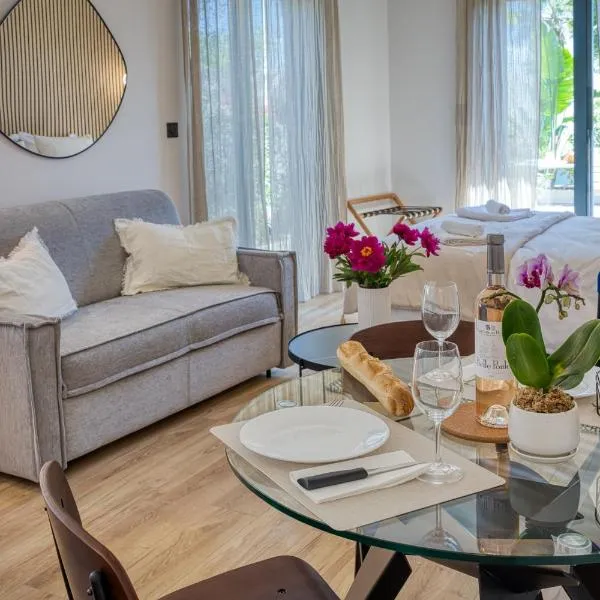 Aura Plage Appartement Sun, hotel v destinácii Roquebrune-sur Argens