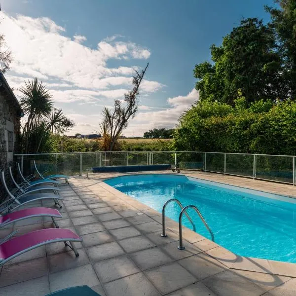Hôtel Kastell Dinec'h, hotel v destinaci Minihy-Tréguier