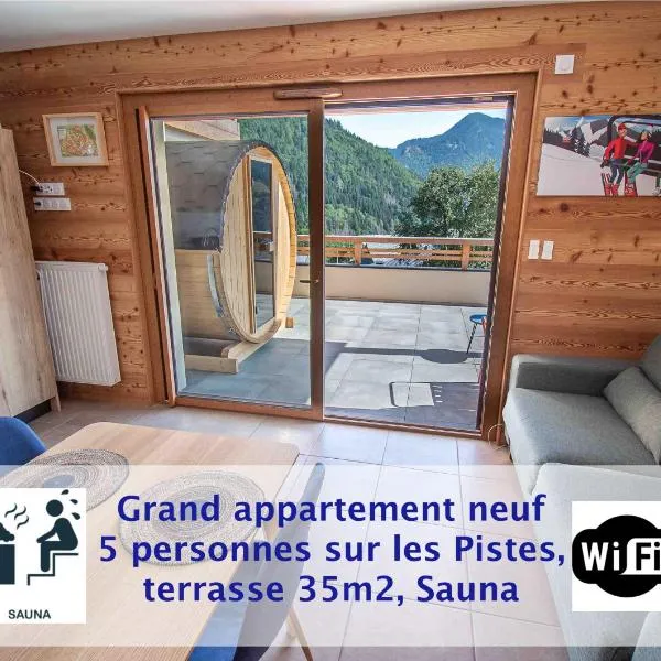 Dans résidence neuve LE SNOW ROC sur les pistes, grand studio cosy 5 pers avec terrasse panoramique, SAUNA, WIFI – hotel w mieście Saint-Jean-dʼAulps