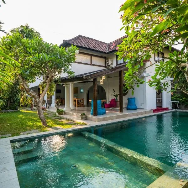 Dream Villa near Seminyak、レギャンのホテル