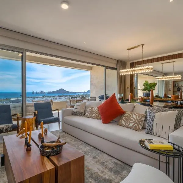 Luxury Condo with Ocean View, Balcony, and Pool, hotel a Cabo San Lucas