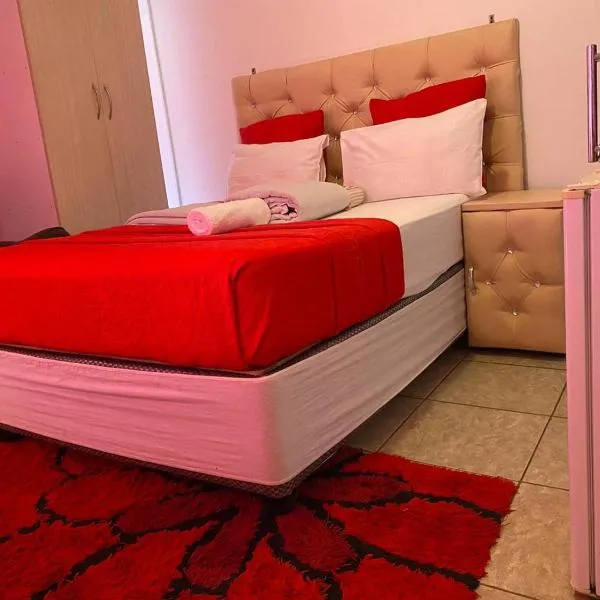 Kiara Luxury Accommodation, hotel in Mahikeng