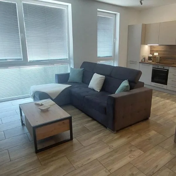Laura Apartman & private parking, ξενοδοχείο σε Šamorín