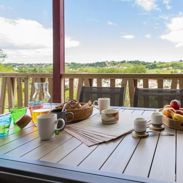 Chalet ILUNA climatisé 2 à 6 pers 3ch 2 sdb piscine et sérénité、アスパレンのホテル