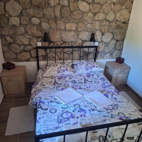 Apartman Krivošije, hotel v destinaci Risan