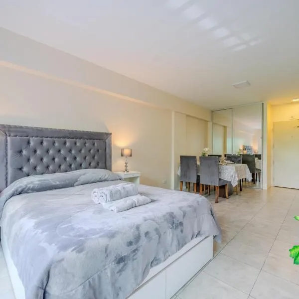 Ubicacion Central y Elegante Zona Hospital Italiamo Buenos Aires, hotell i Buenos Aires