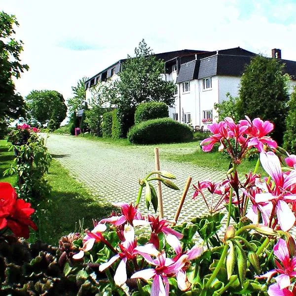 Landhotel Trampe, hotel v destinaci Trampe