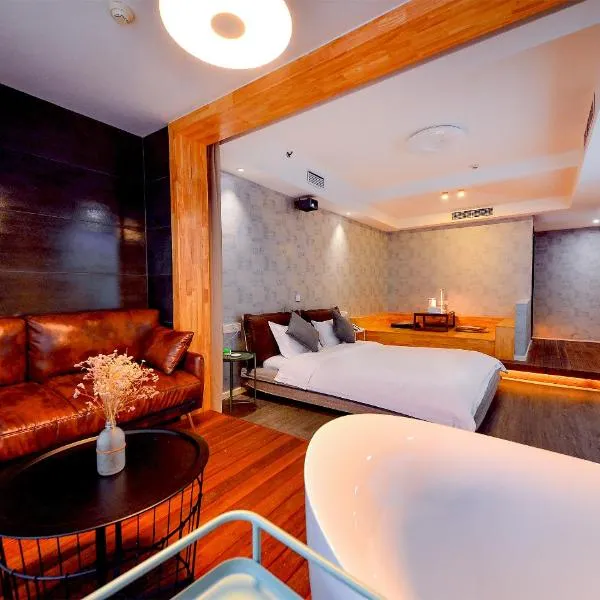 笑脸里青年旅舍天府店, hotel v destinaci Čcheng-tu