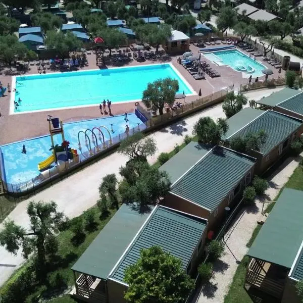 Campeggio della Colombaia, hotel in Padenghe sul Garda