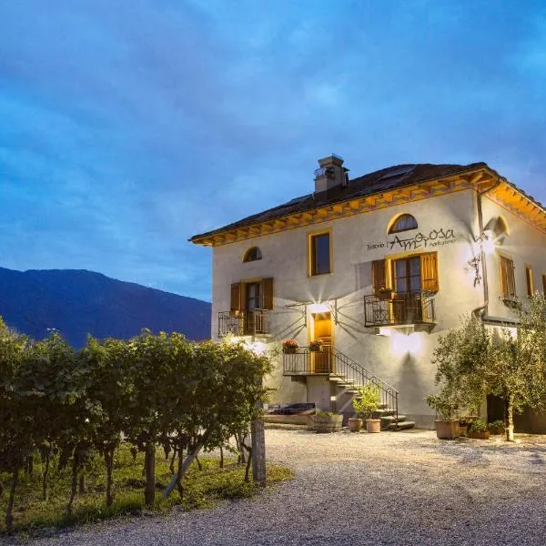 Fattoria l'Amorosa、Sementinaのホテル