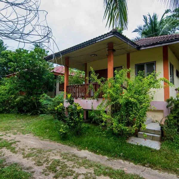 RJJhouse Kohphangan, hotel v destinaci Ban Nua
