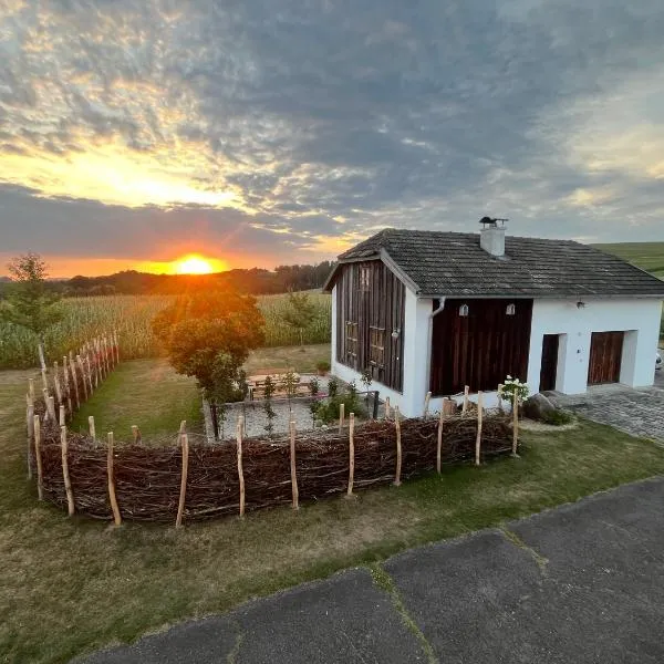 Obstgartl - Ferienhaus Mühlviertler Hügelland, hotel v destinaci Pregarten