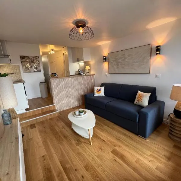 Zen Studio Marina Deauville Vue Mer - Design Chic，位于多维尔的酒店