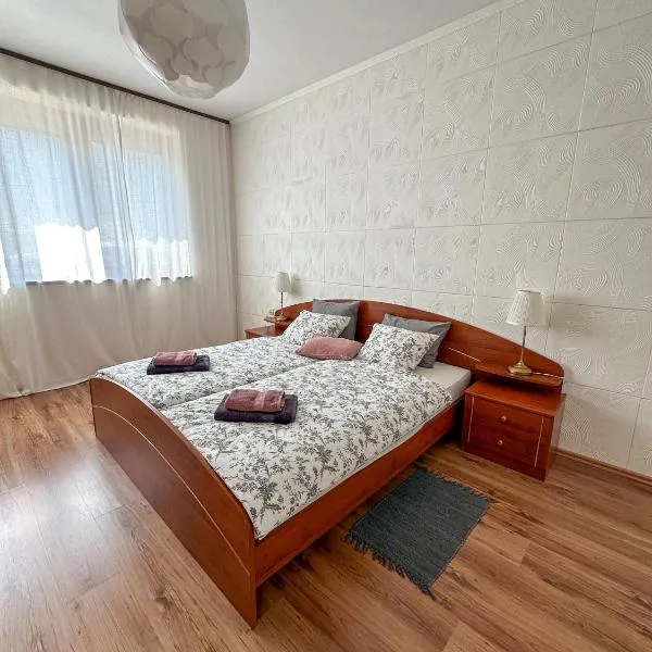 Hiša Rena, khách sạn ở Kobarid