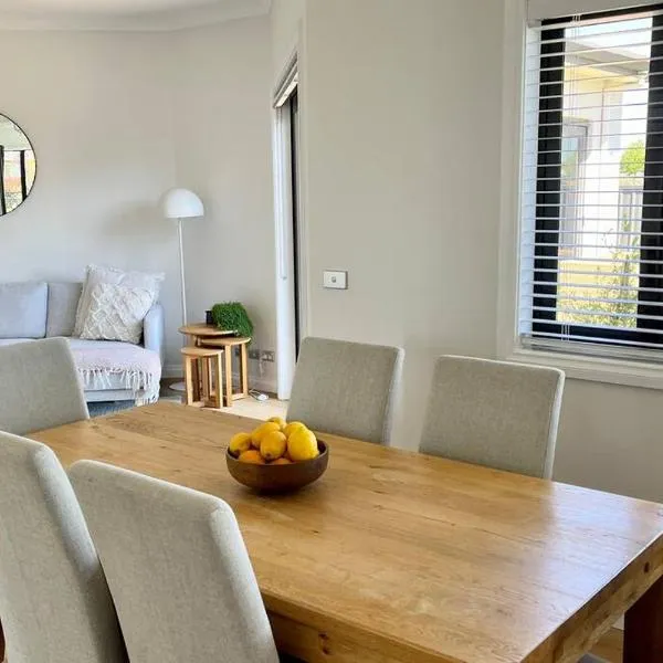 Sunny Delight in Clive, hotel i Clive