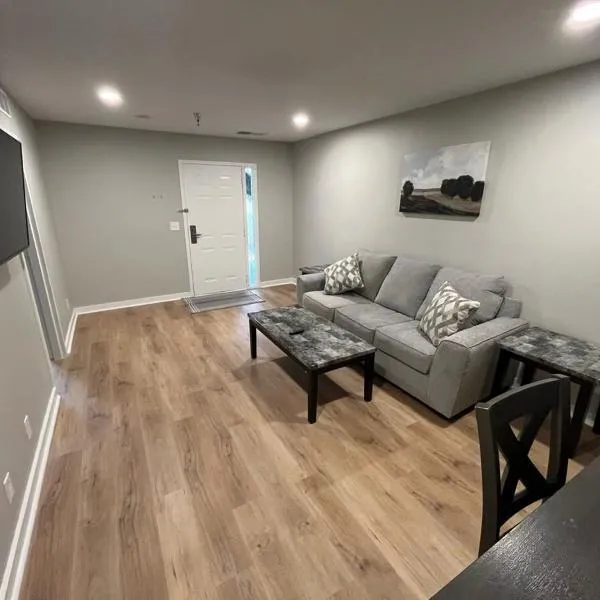 Aksarben Apt-Cozy One Bedroom, hotel in Omaha