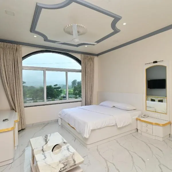 Vedika Garden, hotel in Lonavala