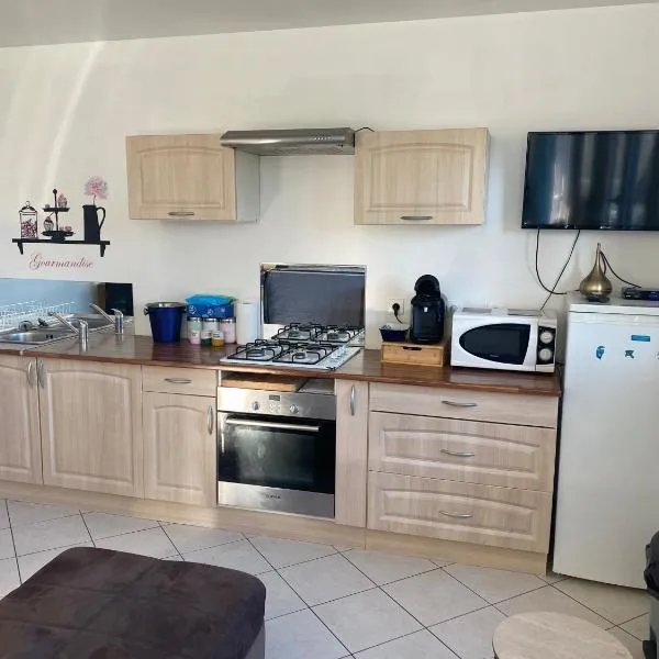 Gîte de la chapelle, hotel v destinaci Landrethun-lès-Ardres
