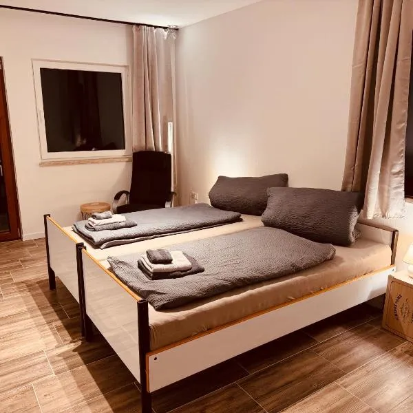 FELIX LIVING 10, 3 Zimmer, 4 Betten, Parkplatz, готель у місті Salzweg