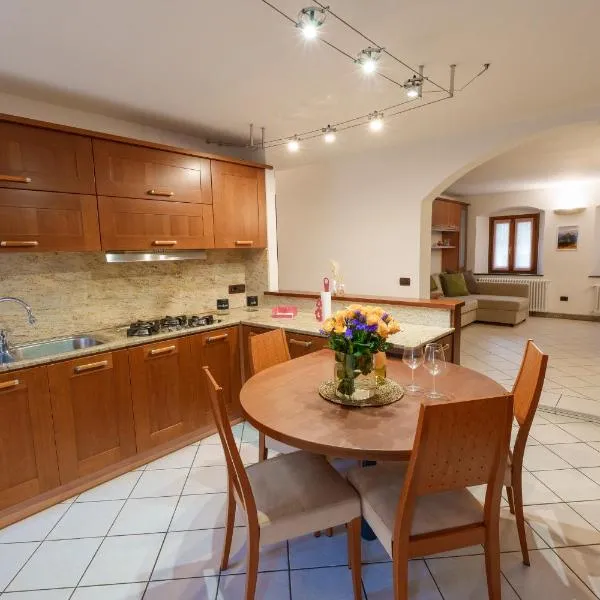 Appartamento Arvenis, hotel em Sùtrio