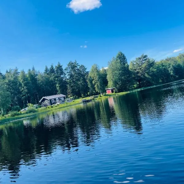 Stuga med strandtomt i Smålands natursköna miljö, hotel v destinaci Vaggeryd