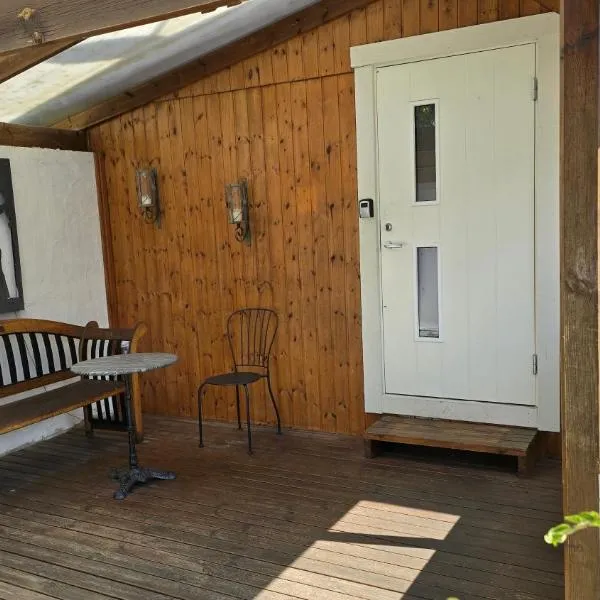 Lugnt boende nära naturreservat, hotel a Sölvesborg
