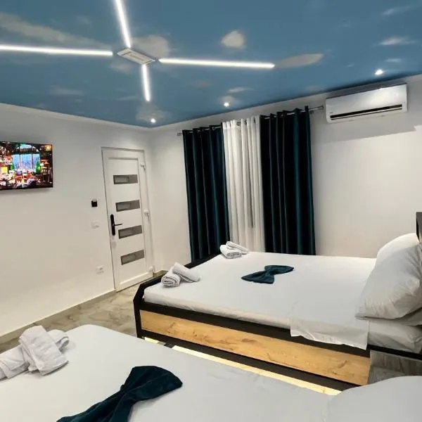 Hotel Davids โรงแรมในKoman