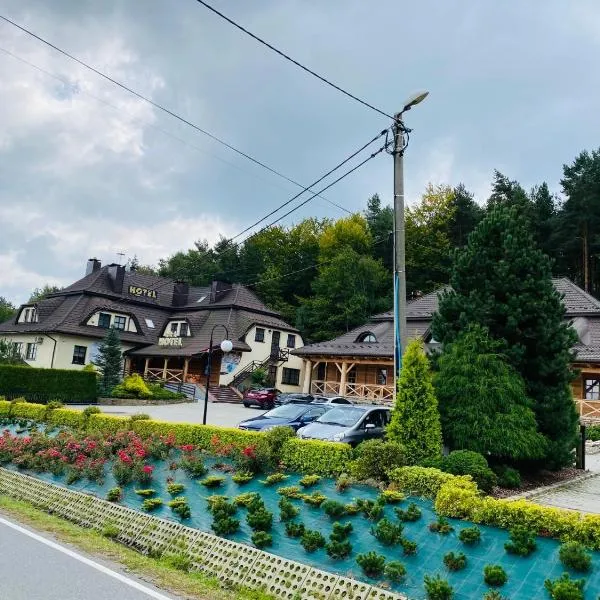 Hotel Pod Kamieniem، فندق في Lipnica Murowana