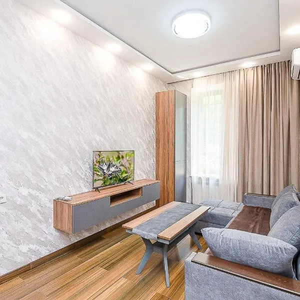 15Newly renovated, real photos, excellent apartment in the center of the capital, hotel in Yerevan