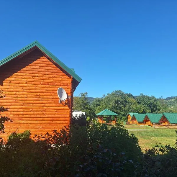 Konaci Očeva Zemlja bungalovi Konaci Očeva Zemlja vikendica, hotel v destinaci Mojkovac