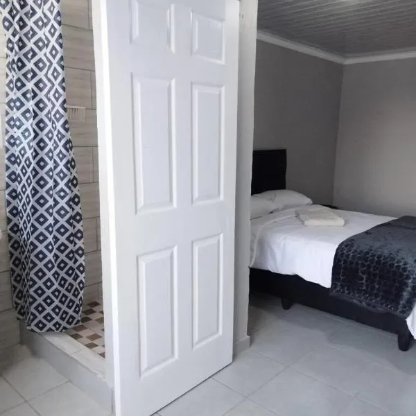 Rivoni Guest House, hotel v destinaci Soweto