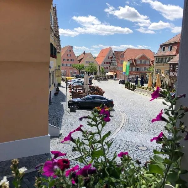 Altstadthaus im Herzen Feuchtwangens, khách sạn ở Feuchtwangen