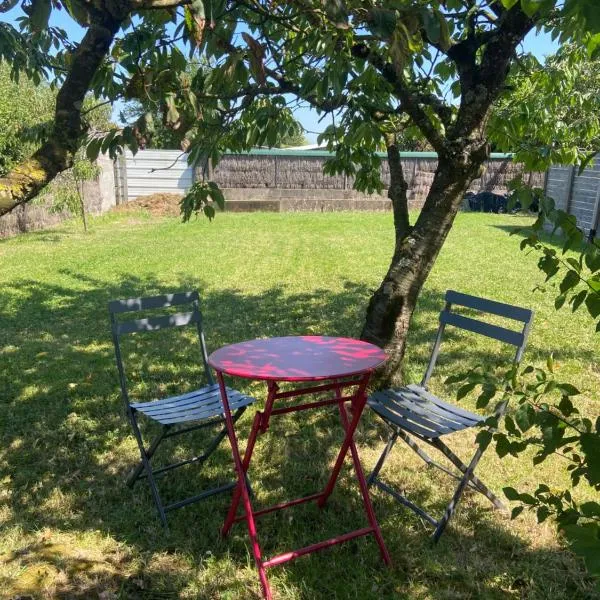 STUDIO A 20 MIN DU PUY DU FOU, hotel v mestu Mesnard-la-Barotière