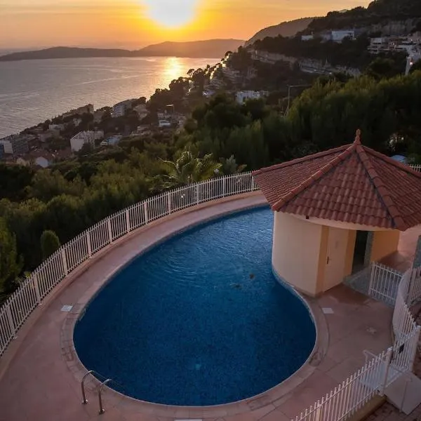 Splendide appartement avec panorama mer, proche Monaco, hotel in Cap d'Ail