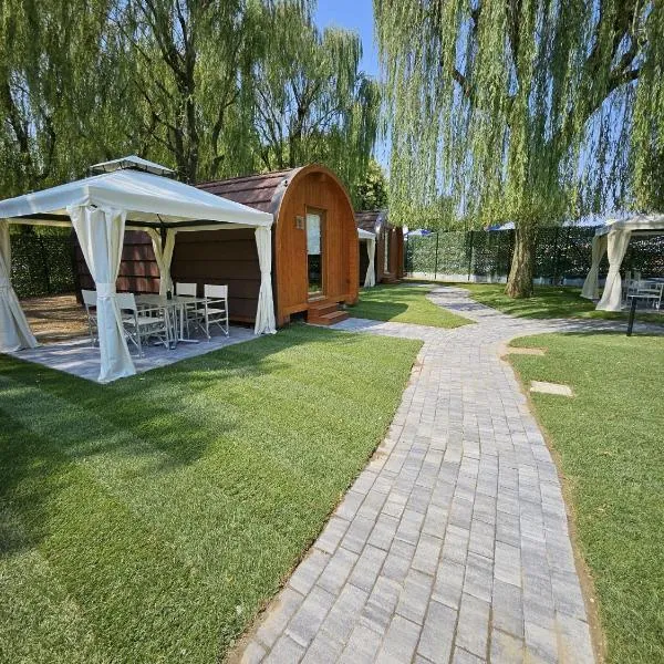 Vicolungo Glamour Lodge & SPA - Free SPA Hot Tub e Sauna, hotel v destinaci Vicolungo