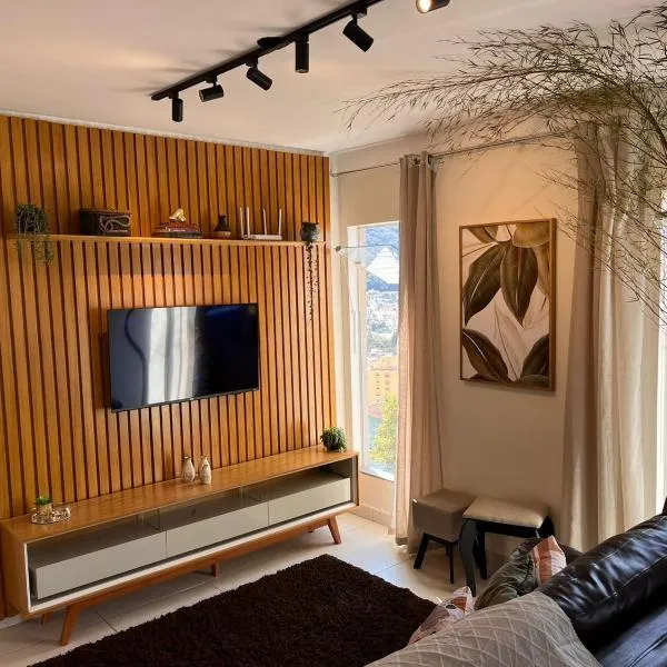Flat Bambu - Centro - Vista Maravilhosa com Garagem e Elevador, hotel v destinaci Poços de Caldas