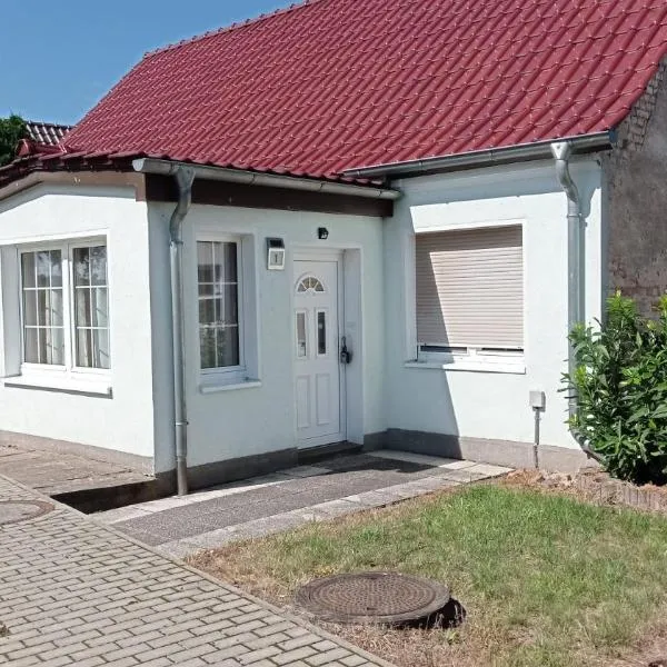 Gästewohnung Locktow, Hauptstraße 1, hotel in Locktow