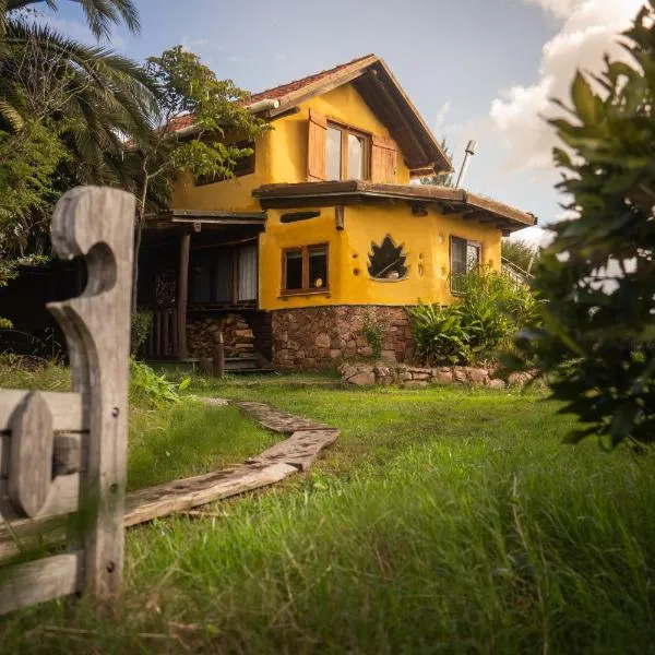 La Casa de Los Manzanos, hotel in Aiguá