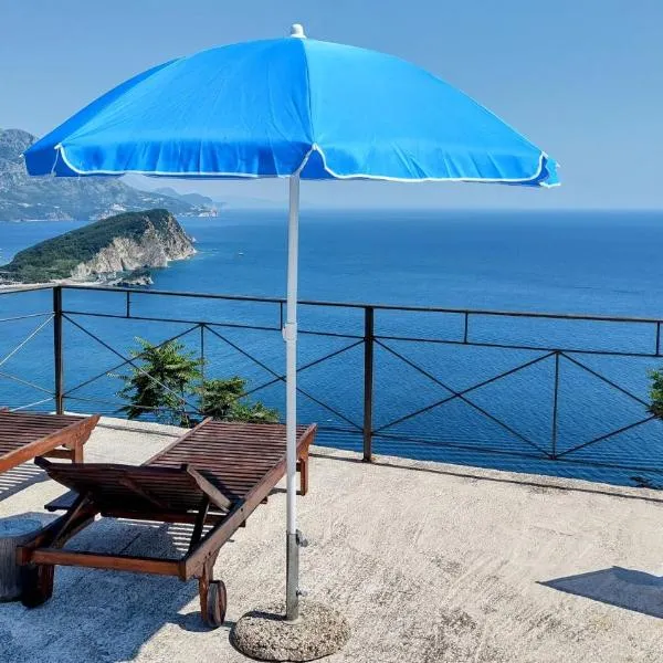 The High Hostel, Hotel in Budva