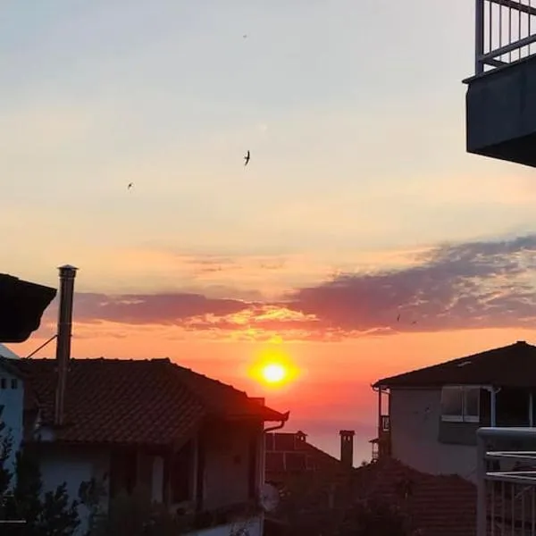 1-bed flat-mountain Olympus view, hotel v destinaci Litochoro