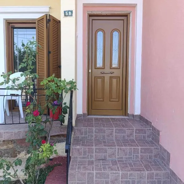 Rustic Bright Appartment near Lefkanti Beach、レフカンディ・ハルキスのホテル