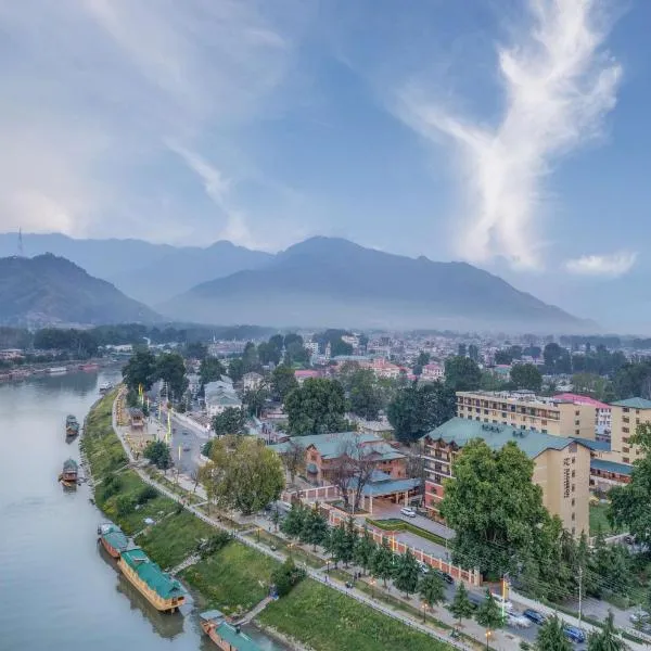 Radisson Collection Hotel & Spa, Riverfront Srinagar, hotel in Srinagar