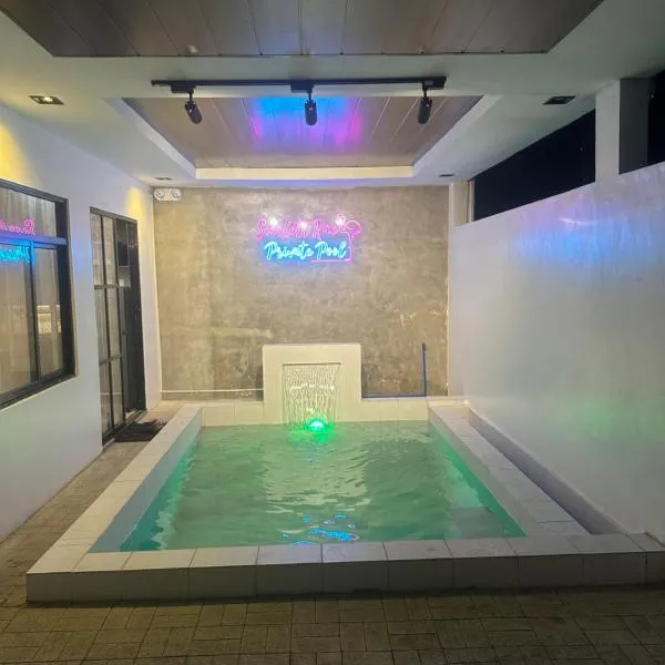 Scarlett Rae Private Pool Villa 2、アンヘレスのホテル