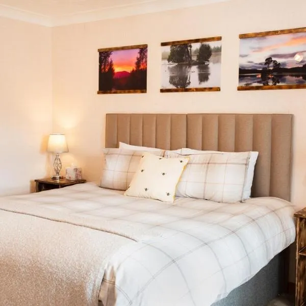 Mike's 3-bedroom Countryside Cottage, hotel v destinácii Alness